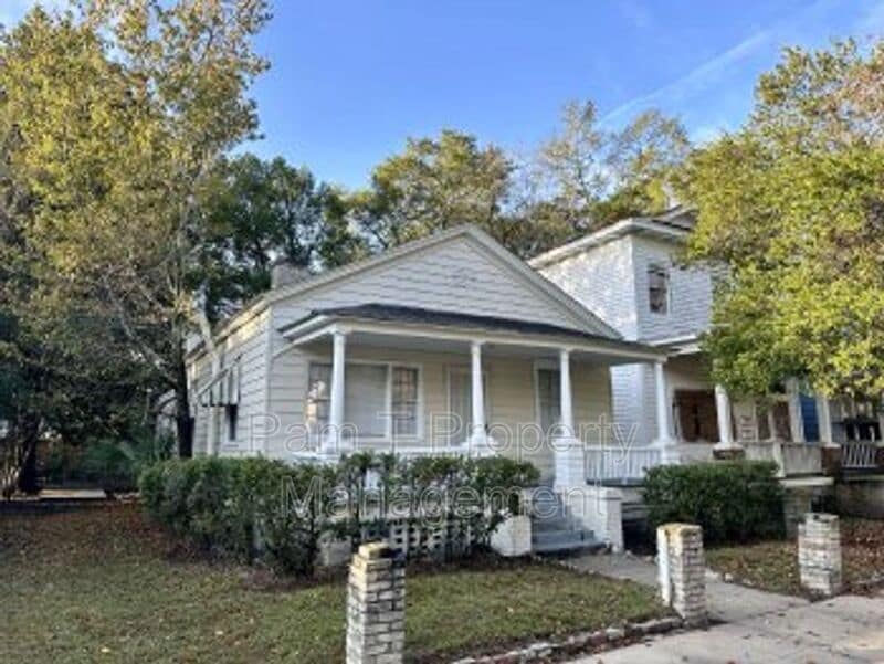 Primary Photo - 625 W 38th St