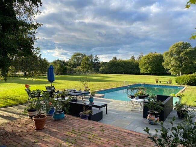 Building Photo - 274 Majors Path