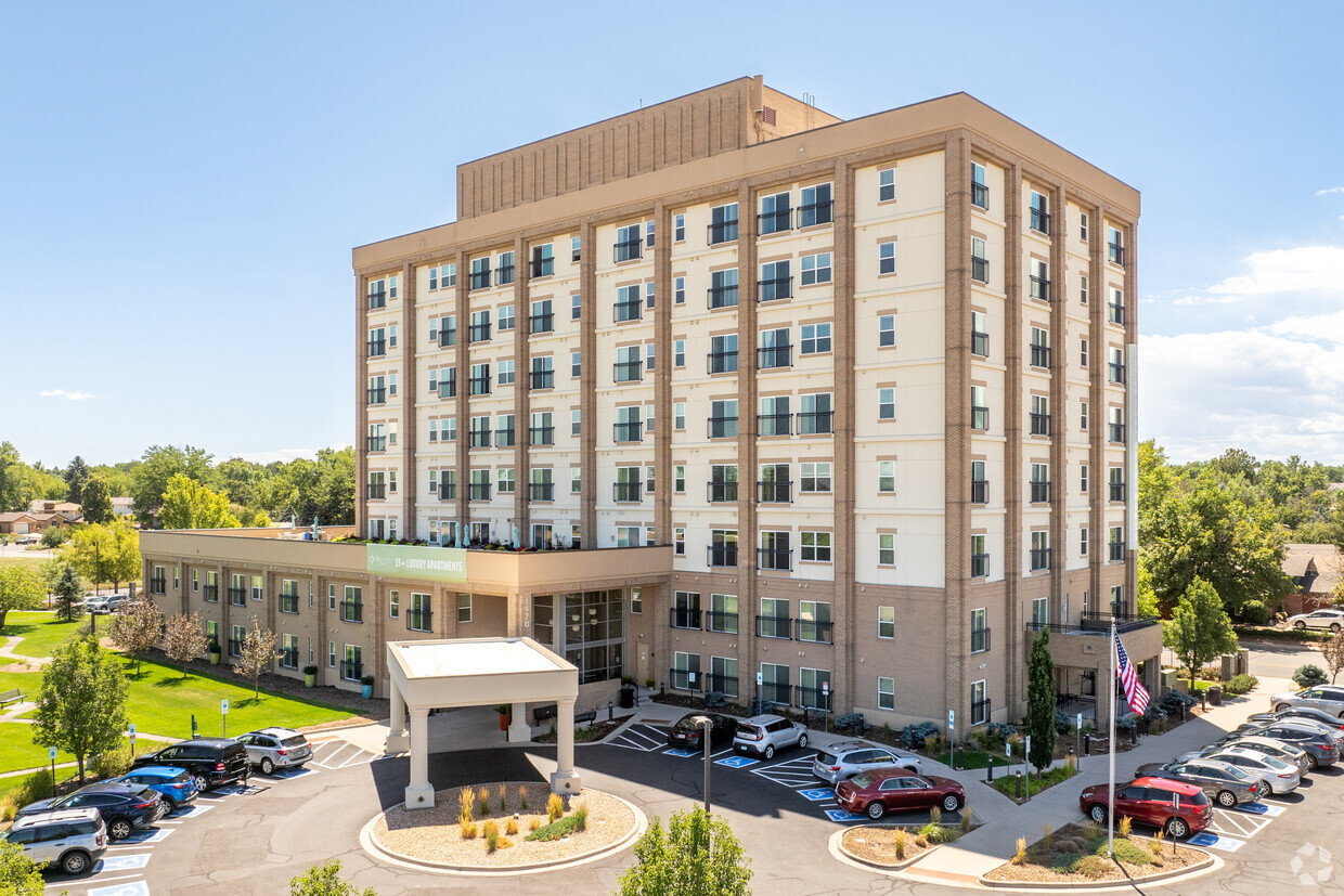 Exterior Building Front - Bella Vita Senior Living