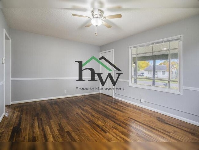 Building Photo - 250 N Albert Ave