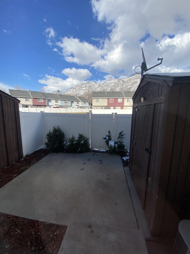 Building Photo - 1017 Eastgate Dr