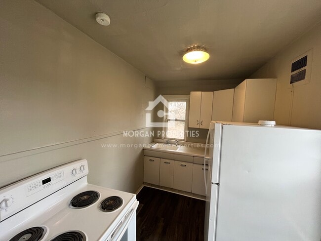 Foto del edificio - 306 E Church St