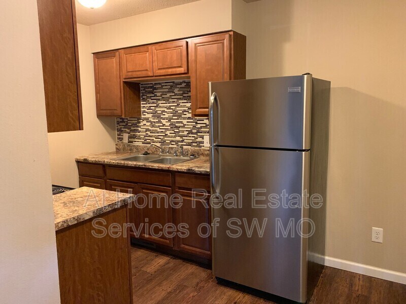 1306 E McDaniel St Unit Apt 3, Springfield, MO 65802 Condo for Rent