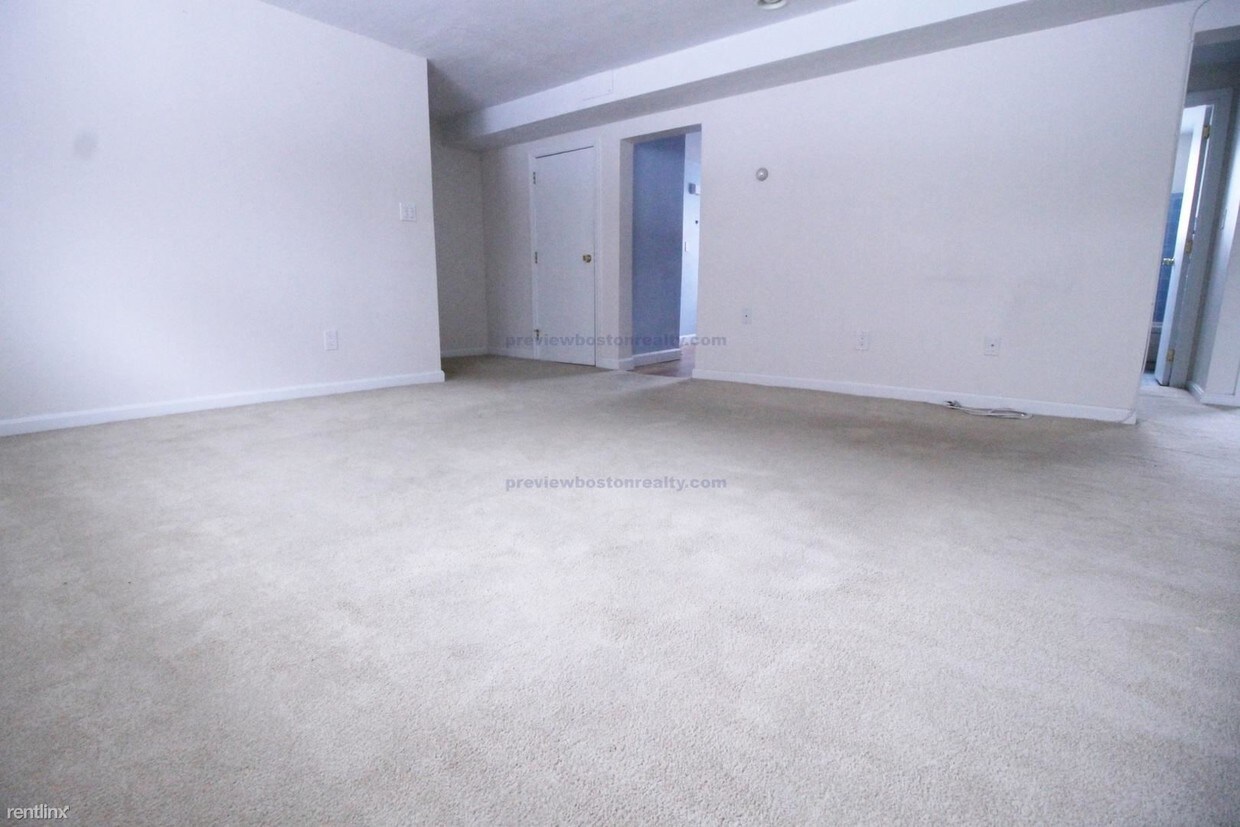 20 Bryon Rd Unit 2AM, Chestnut Hill, MA 02467 Condo for Rent in