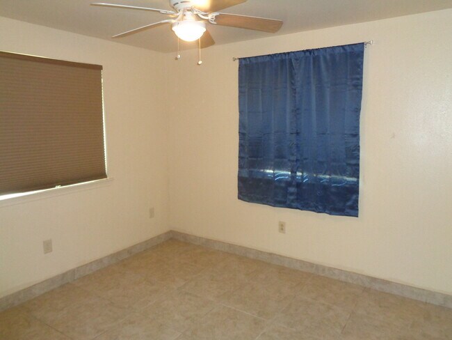 Cortinas nuevas - 755 Jennifer Jean Dr