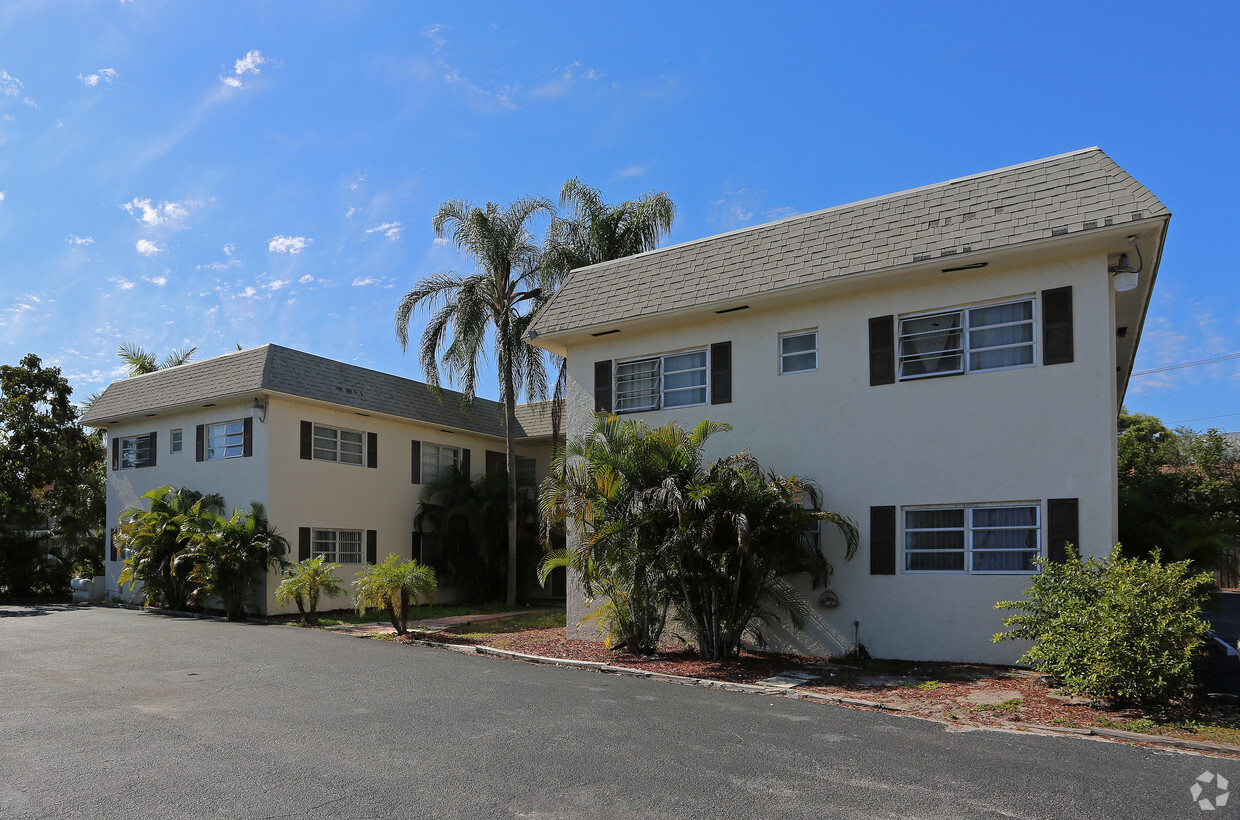 Primary Photo - Palomar Apartments