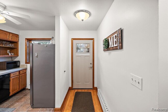 Foto del edificio - 836 Miller Ave