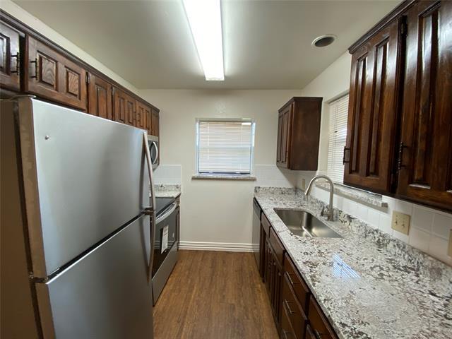 Building Photo - 2110 Stone Moss Ln