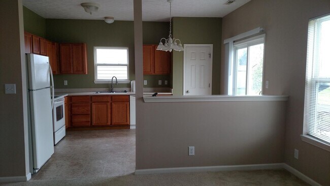 Foto del edificio - Lindberg Village 3-Bedroom 2-Bath Home