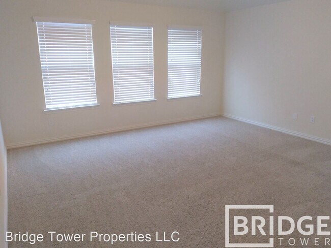 Foto del edificio - 4 br, 3.5 bath House - 8429 Sweet Flag Lane