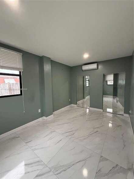 Foto del edificio - 685 NW 14th St