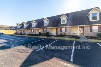 Building Photo - 928 Chip Cove Ln