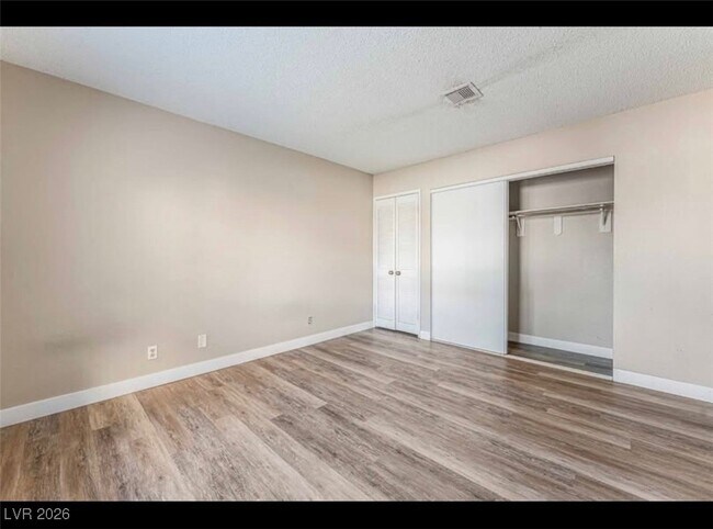 Building Photo - 5264 Child Ct