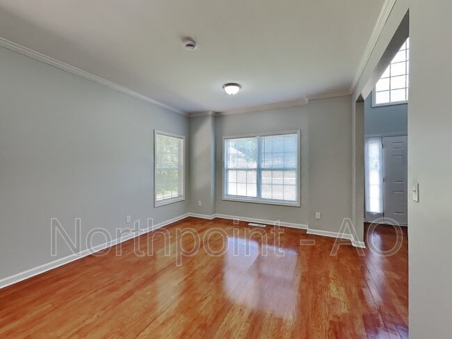Building Photo - 2107 Brandy Woods Dr SE
