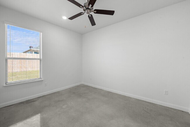 Foto del edificio - MOVE-IN SPECIAL: December and January rent FREE if moved in before February 1.