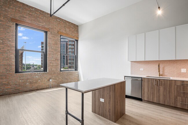 Foto del edificio - 1040 W Huron St