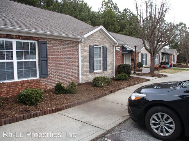 Foto del edificio - 1 br, 1 bath House - 592-C Piney Grove Rd