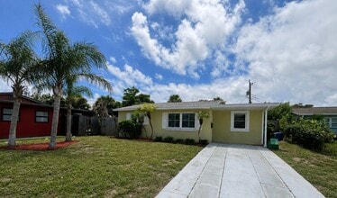 Building Photo - 46 Seaside Dr