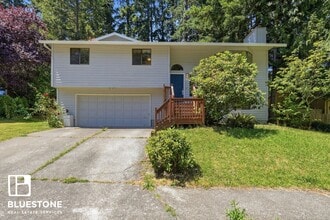 Building Photo - 6667 SW 153rd Ave