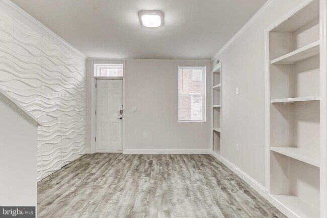 Building Photo - 1107 Sterrett St