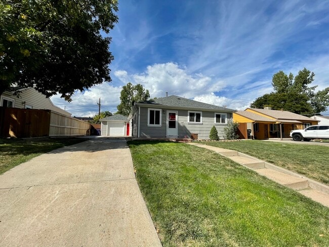 Foto del edificio - $0 DEPOSIT OPTION!  CHARMING 3BED/2BATH HARVEY PARK RANCH STYLE HOME!