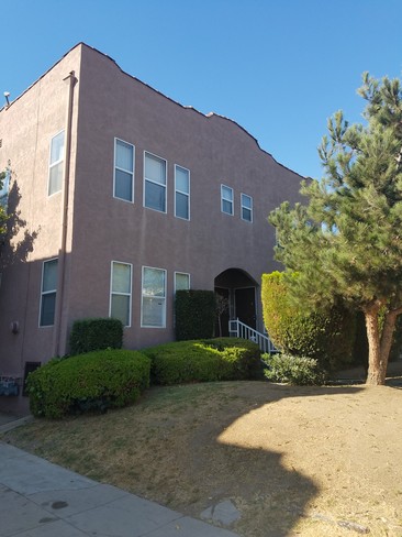Front of home - 2023 S Harcourt Ave