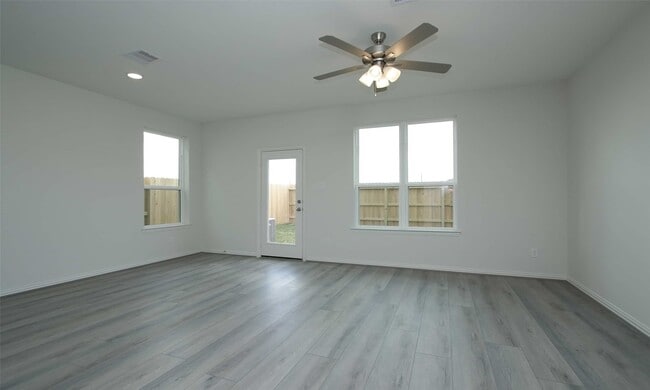 Building Photo - 1615 Revolution Way