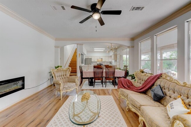 Building Photo - 18106 Oakleaf Trail Ct