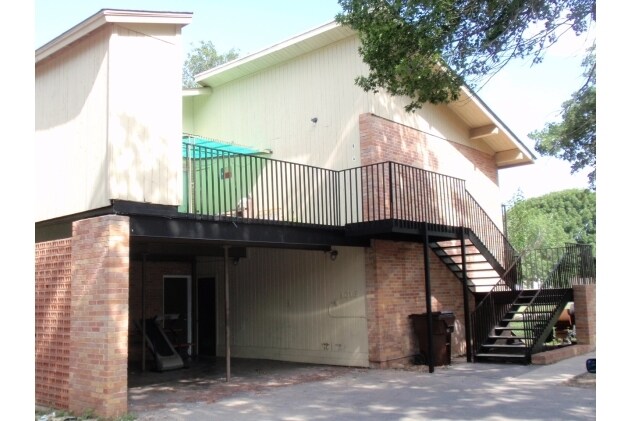 Building Photo - 1016 Bois D'Arc