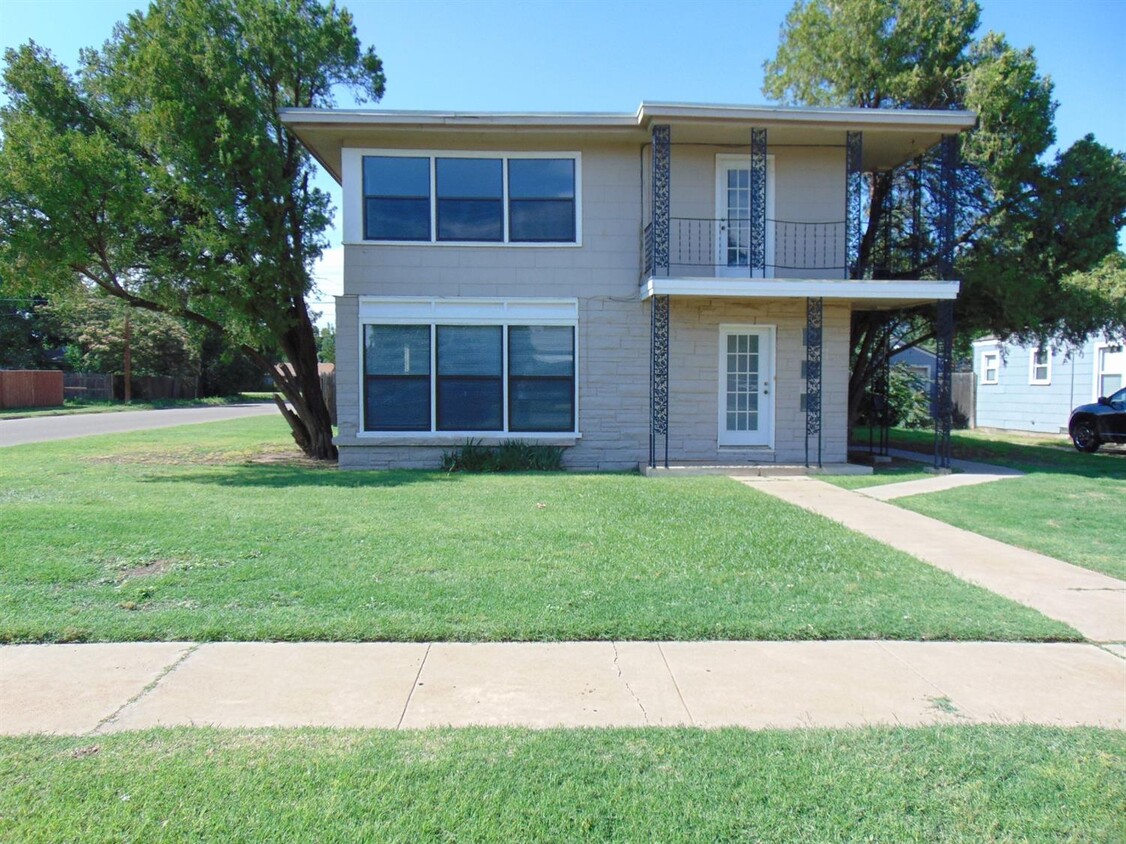 Primary Photo - 3420 26th St