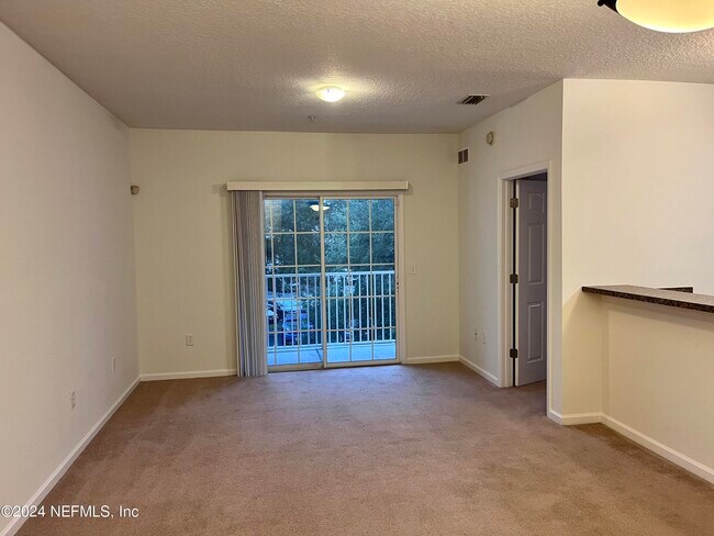 Foto del edificio - 8241 Pelican Landing Rd