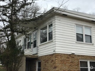 Building Photo - 411 Eugenia Ave