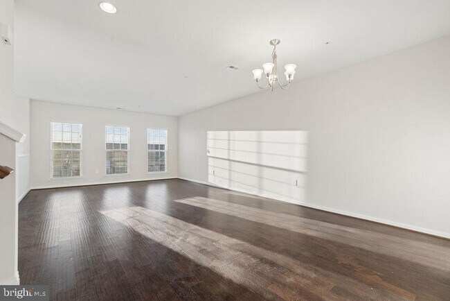 Foto del edificio - 20591 Geddes Terrace