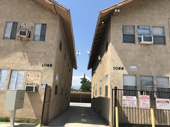 Building Photo - 1066 W 5th St