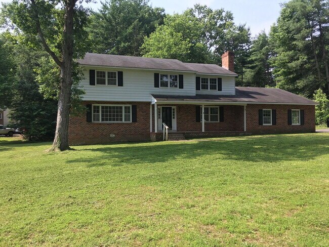 Foto del edificio - SINGLE FAMILY HOME.