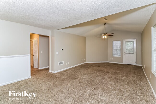 Building Photo - 2165 Cottage Ct