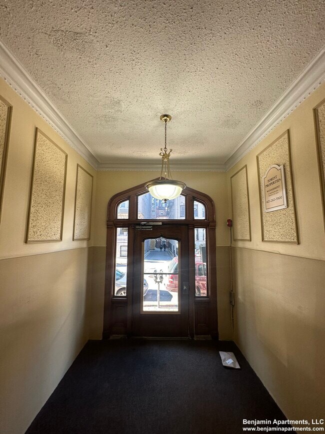 Building Photo - 64 Hemenway St