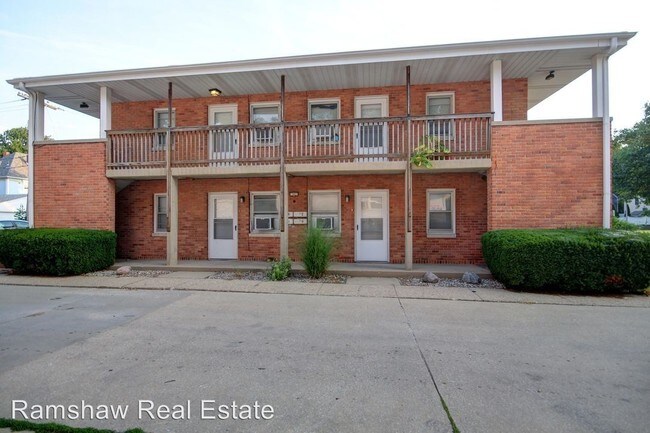 Building Photo - 1 br, 1 bath Apartment - 702 W. Western