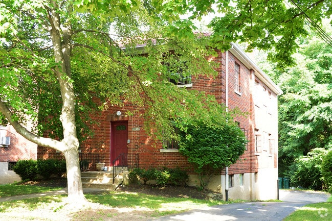 Primary Photo - 5529-5533 Bosworth Pl