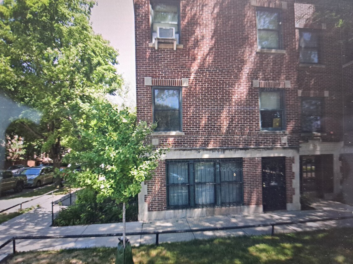 Foto principal - 1300 E 56th St