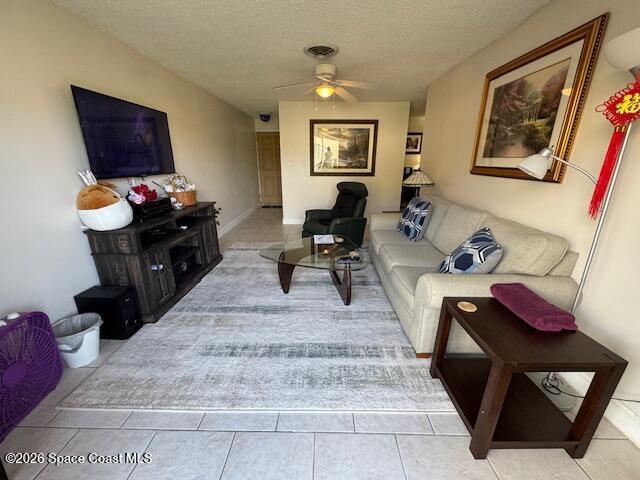 Foto del edificio - 310 Taylor Ave