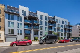 Building Photo - 14-33-33 31st Ave