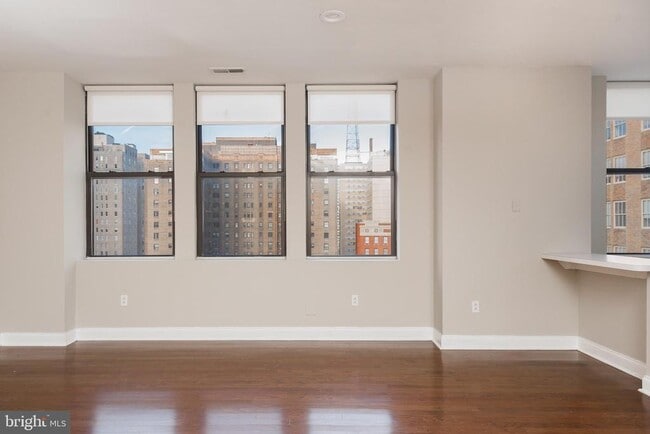 Foto del edificio - 220 S 16th St