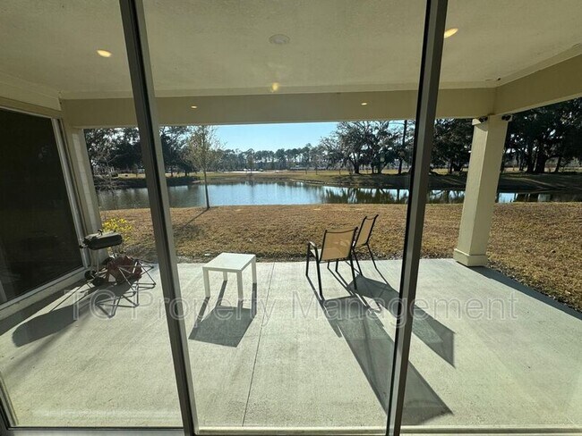 Foto del edificio - 217 Red Barn Rd