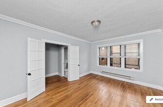 Building Photo - 4737 N Hermitage Ave