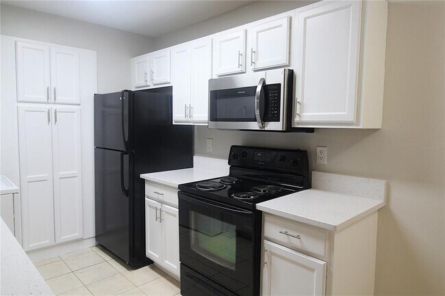 Building Photo - 8114 45th Ct E