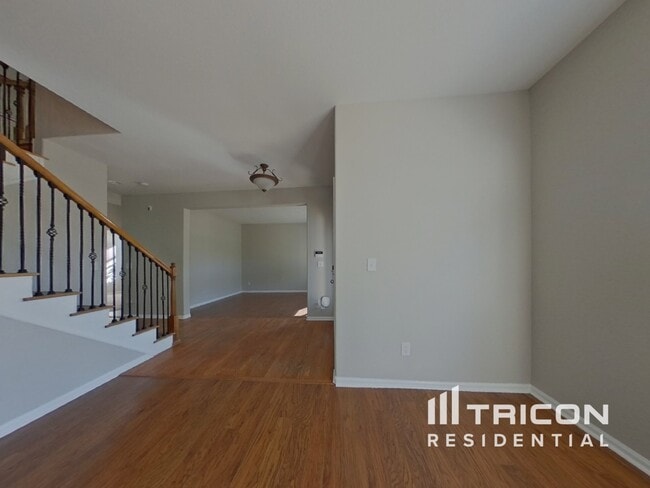 Building Photo - 12997 Banyon Cir