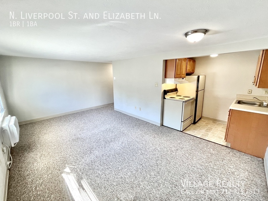 Foto principal - Affordable 1-Bed Convenient to I-83! Perfe...