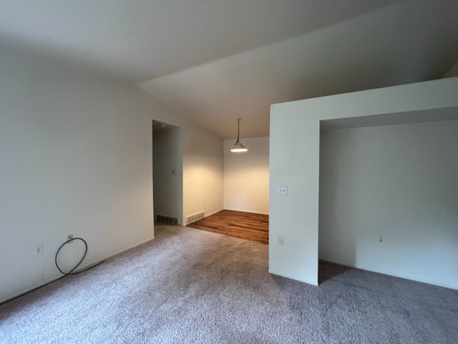 Building Photo - 1245 Oxford Manor Ct