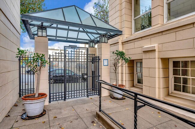 Foto del edificio - Prime Location Condo in Noe Valley - Please Contact for Showing Availability!